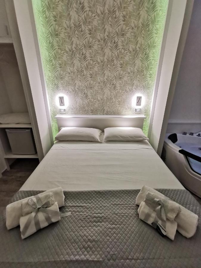 Il Mare Di Roma Deluxe Hotel Lido di Ostia Bagian luar foto