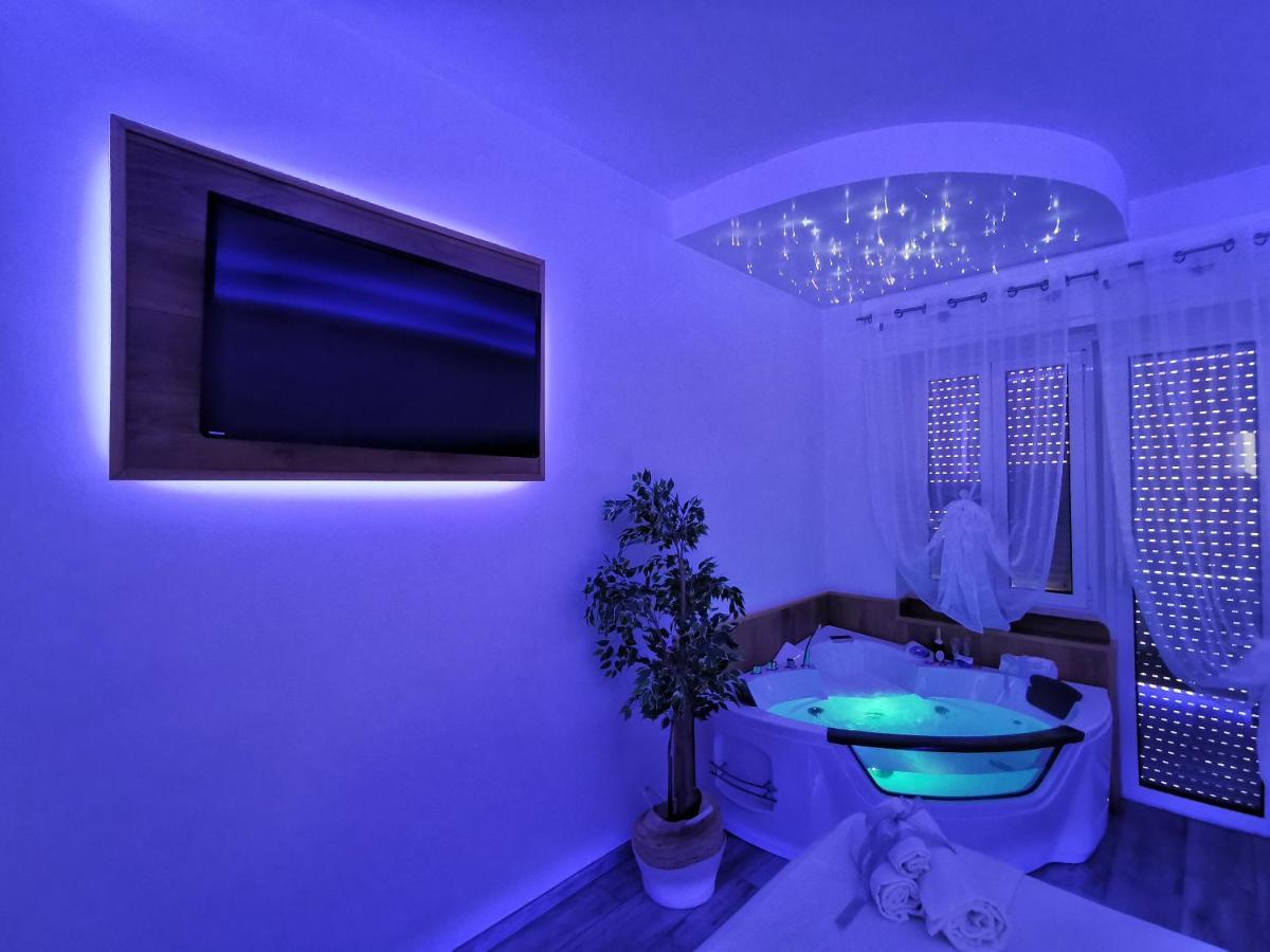 Il Mare Di Roma Deluxe Hotel Lido di Ostia Bagian luar foto